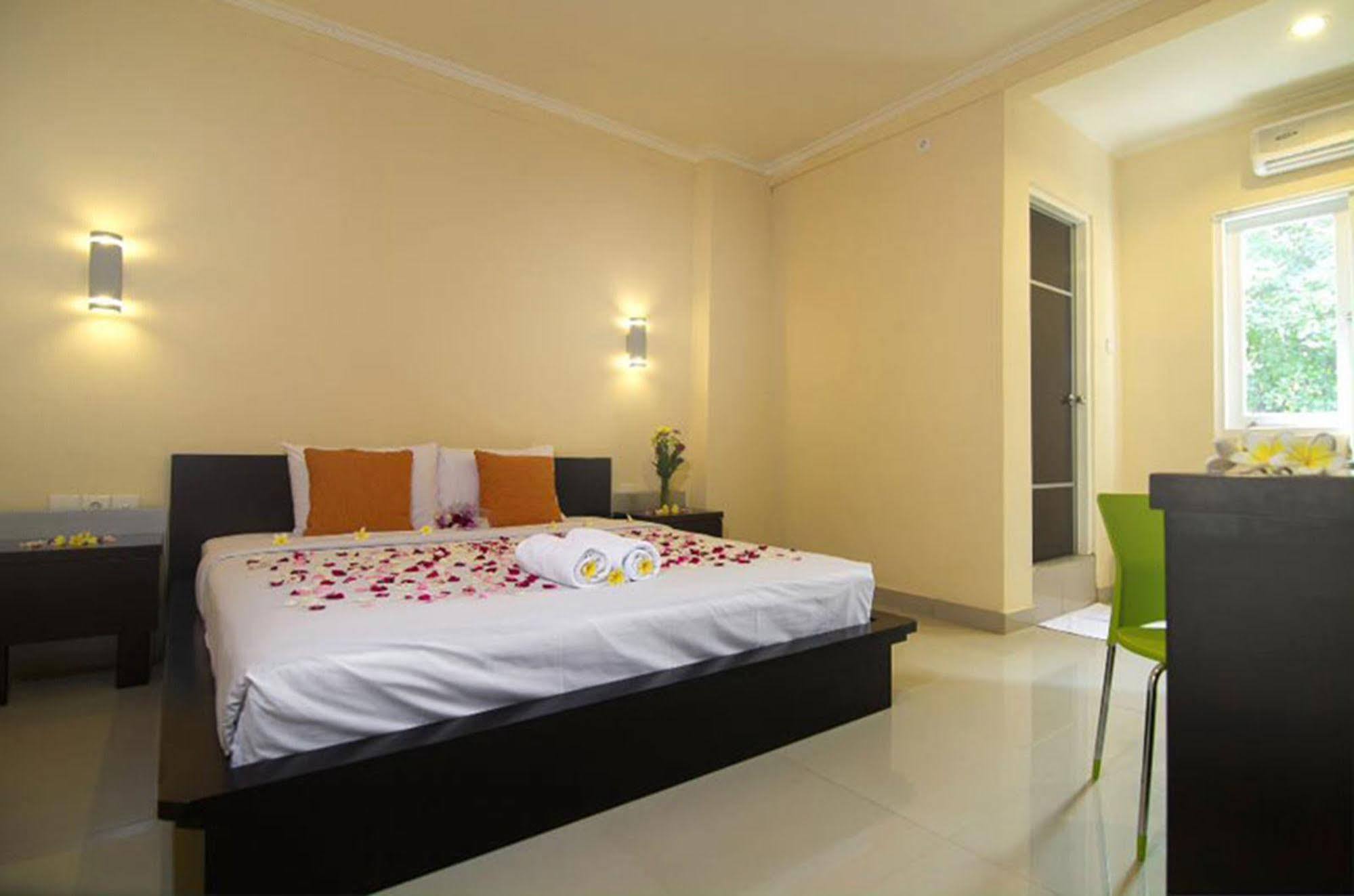 Saimai Residence Kuta Lombok Exteriör bild